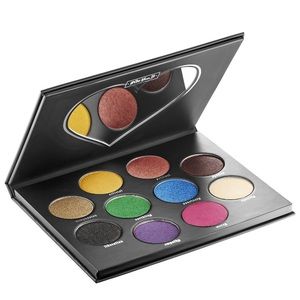 Eyeshadow palette vegan by Kat Von D